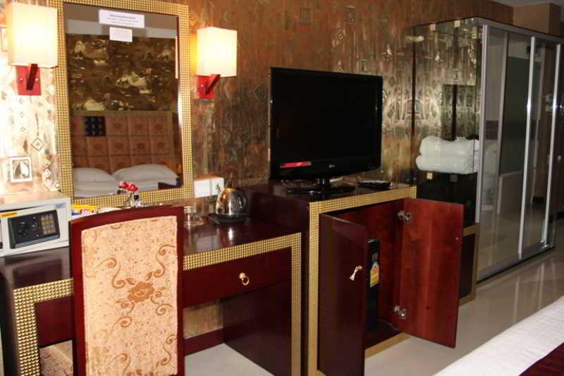 The Privi Suites Паттая Екстер'єр фото