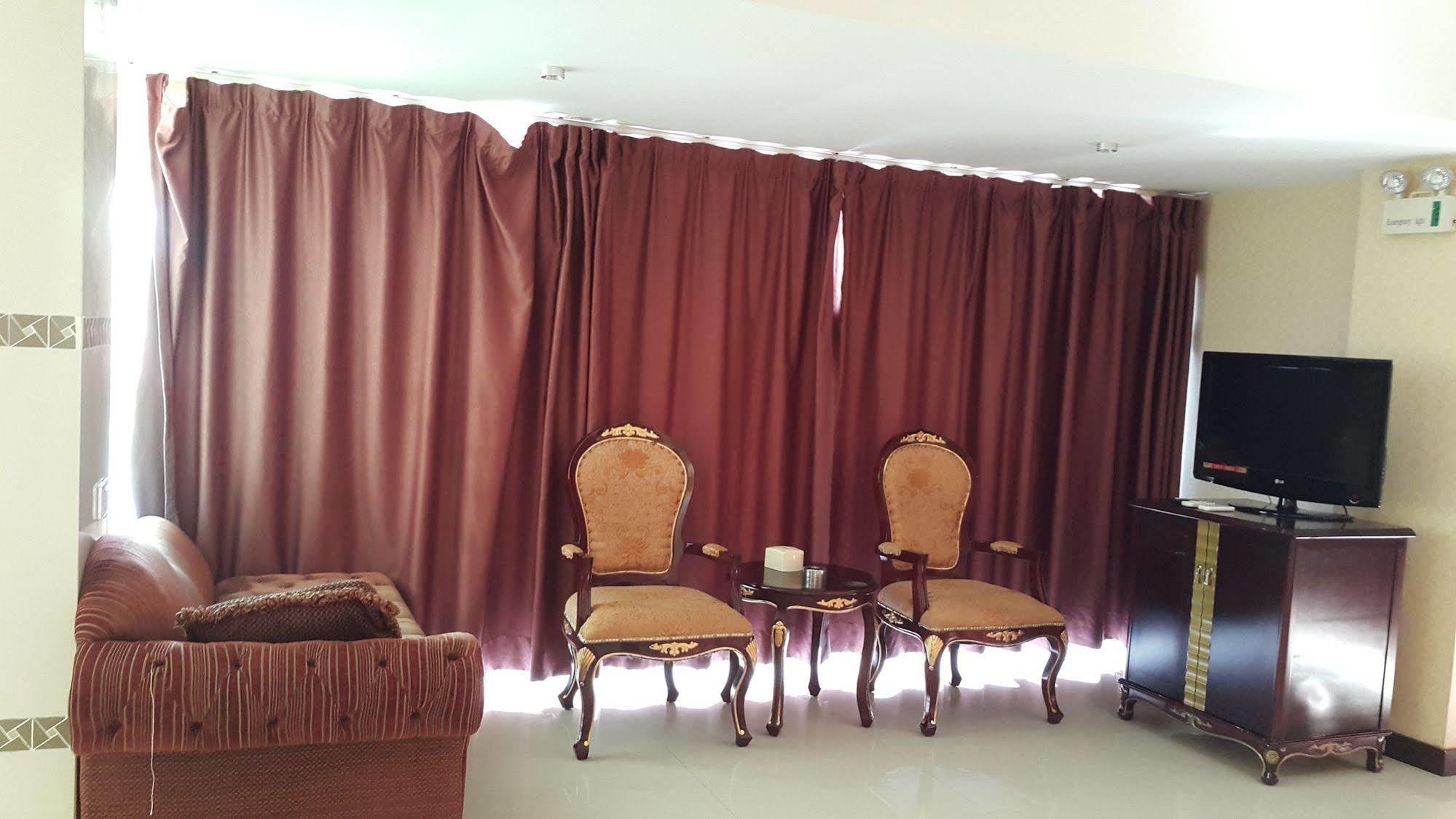 The Privi Suites Паттая Екстер'єр фото