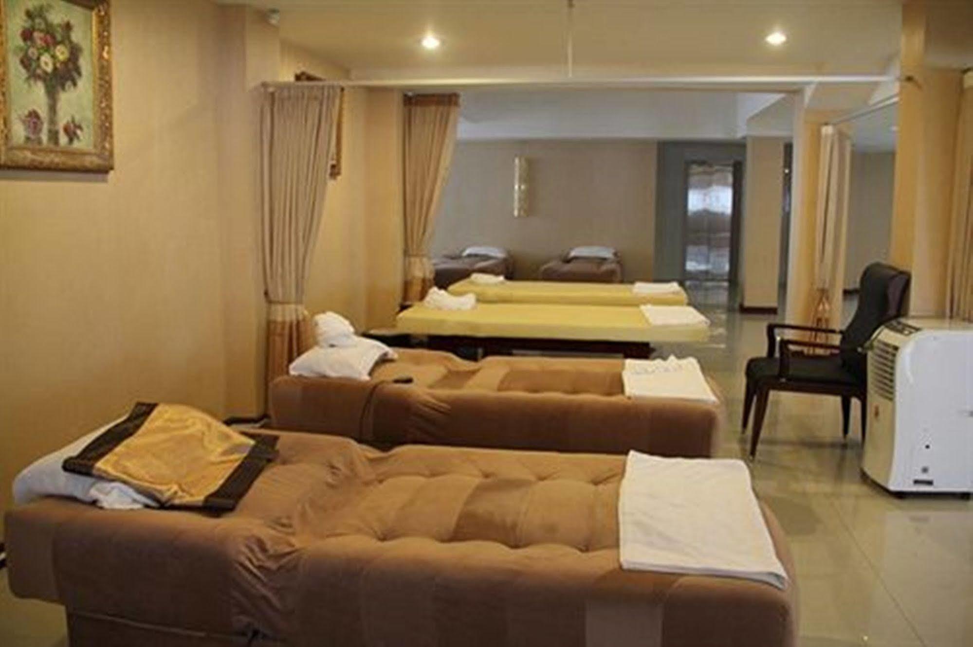 The Privi Suites Паттая Екстер'єр фото