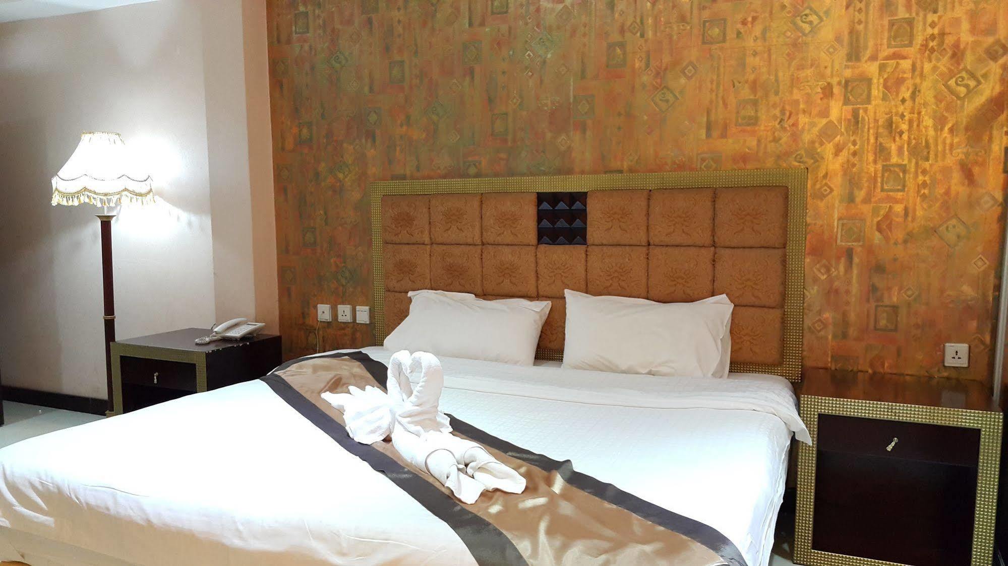 The Privi Suites Паттая Екстер'єр фото