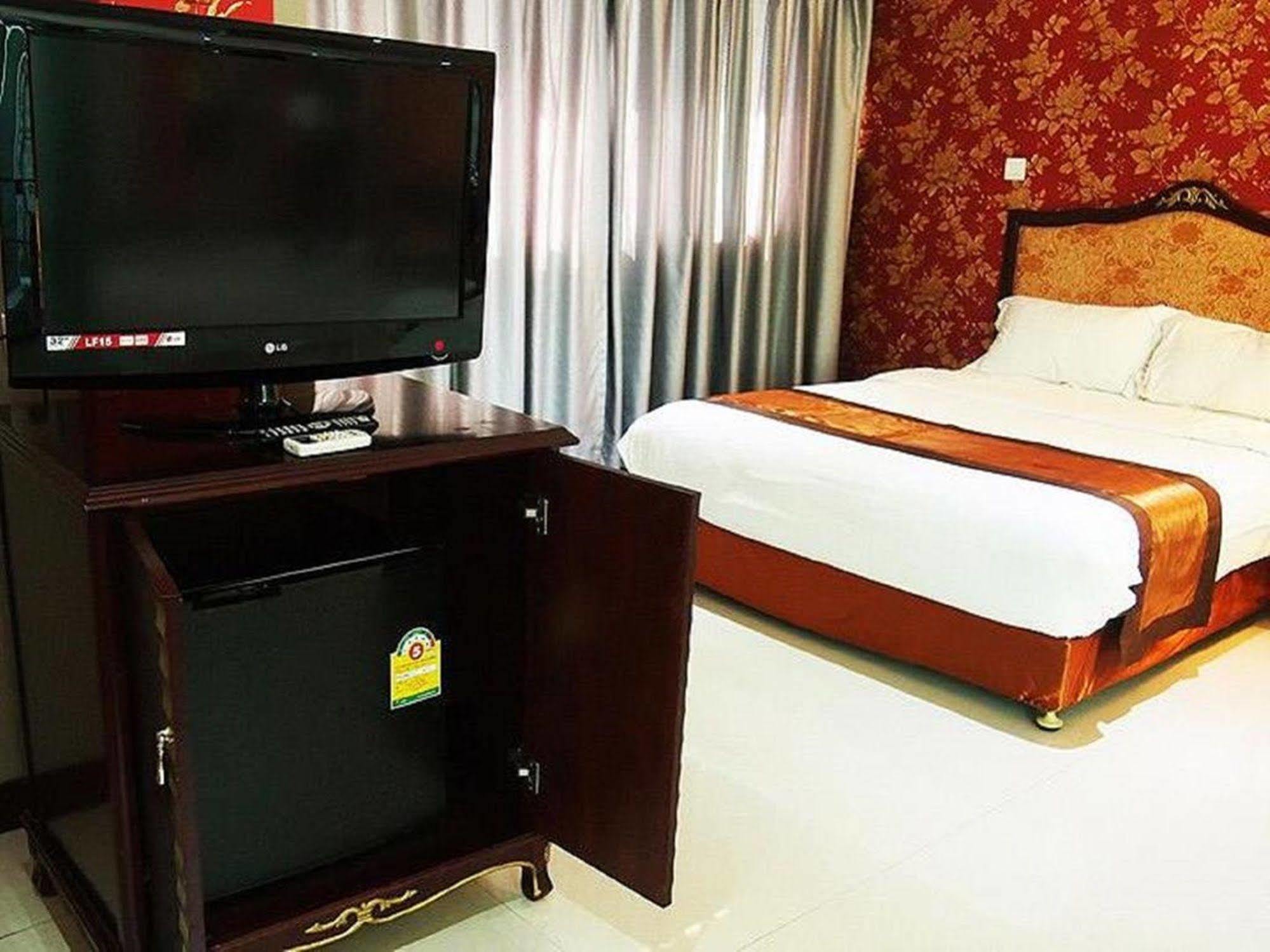 The Privi Suites Паттая Екстер'єр фото